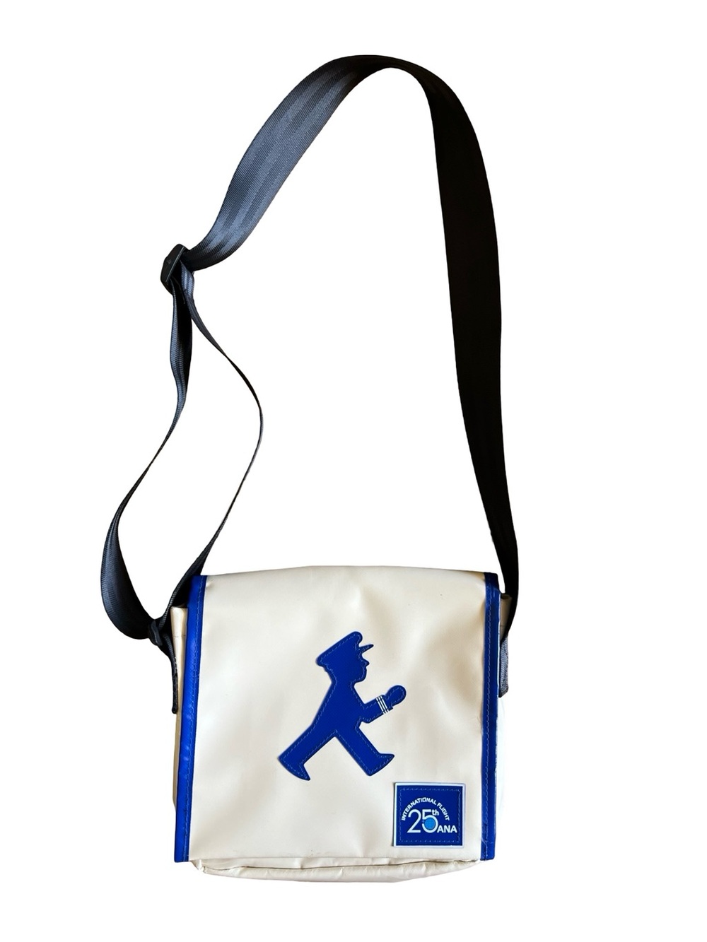 *RARE* ANA All Nippon Airways x Ampelmann Berlin Seatbelt-Strap Crossbody Bag - Picture 2 of 13